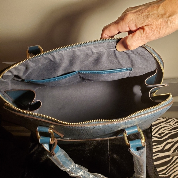 Large Dome Satchel Handbag NWT - Picture 3 of 8